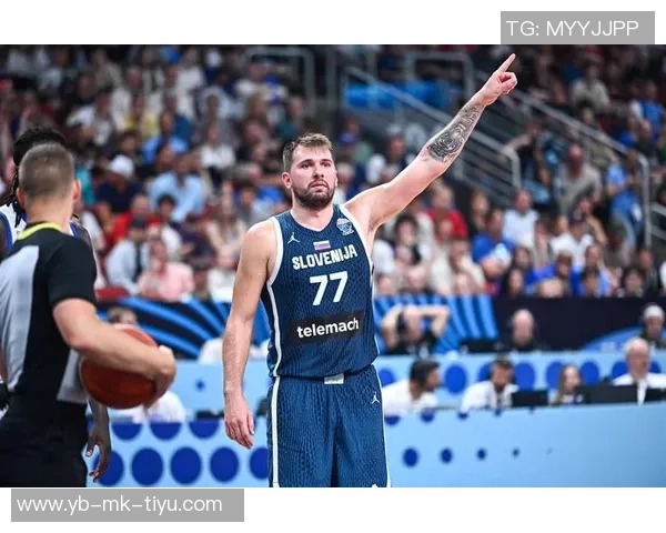 FIBA转发山寨球星合照引发热议大声喊出詹姆斯东契奇库里的名字