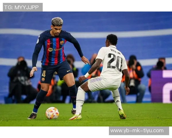 小猪赞格纳布里如穆勒般出色能控球化解对方防守